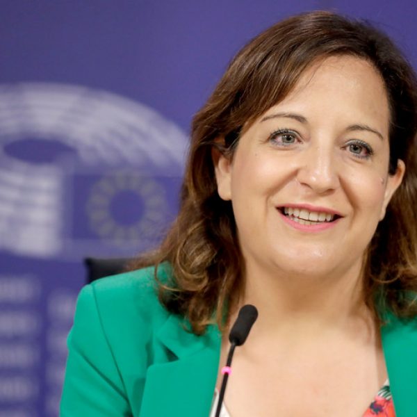 epa07657220 Spanish Iratxe Garcia Perez (PSOE), member of the Spanish Socialist Workers' Party (PSOE) and leader of the Progressive Alliance of Socialists and Democrats (S&D), gives a press conference on the S&D priorities for the next legislature at the European Parliament in Brussels, Belgium, 19 June 2019.  EPA-EFE/STEPHANIE LECOCQ