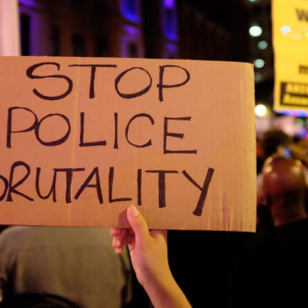 Stop-police-brutality-featured